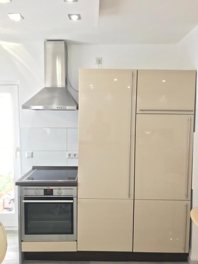 Aparts House - Balkon-Wifi-Kitchen Essen Dış mekan fotoğraf