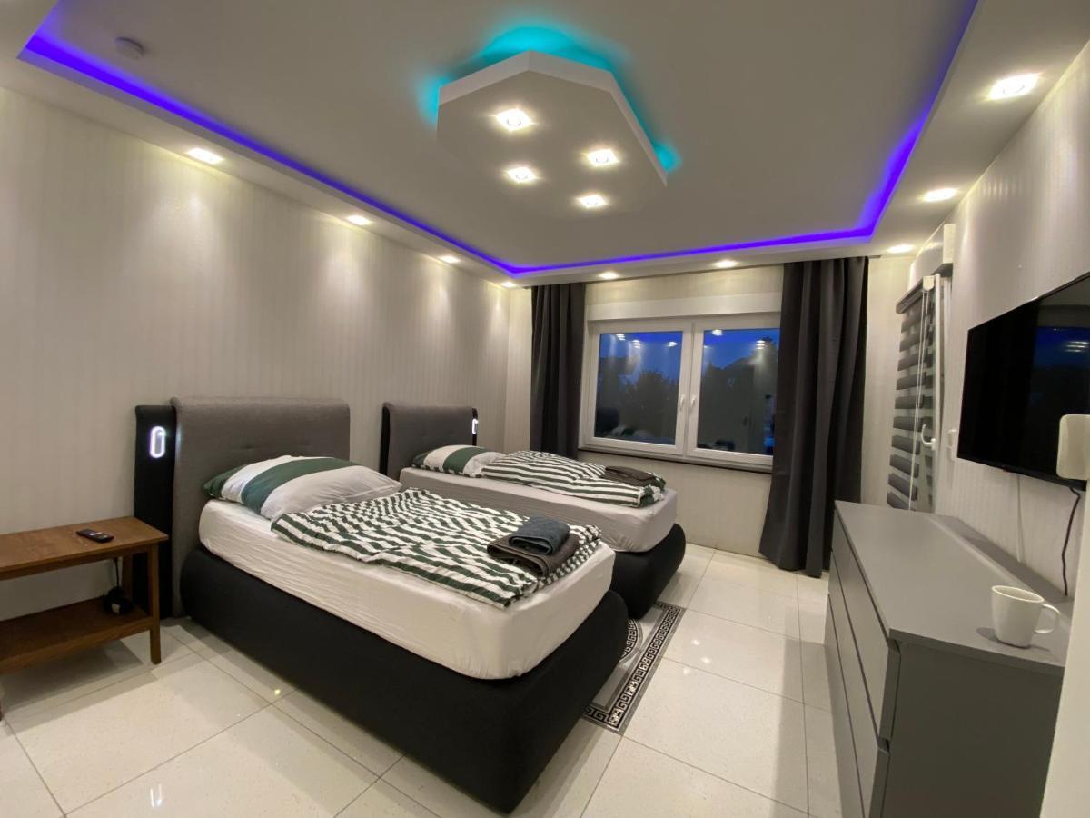 Aparts House - Balkon-Wifi-Kitchen Essen Dış mekan fotoğraf