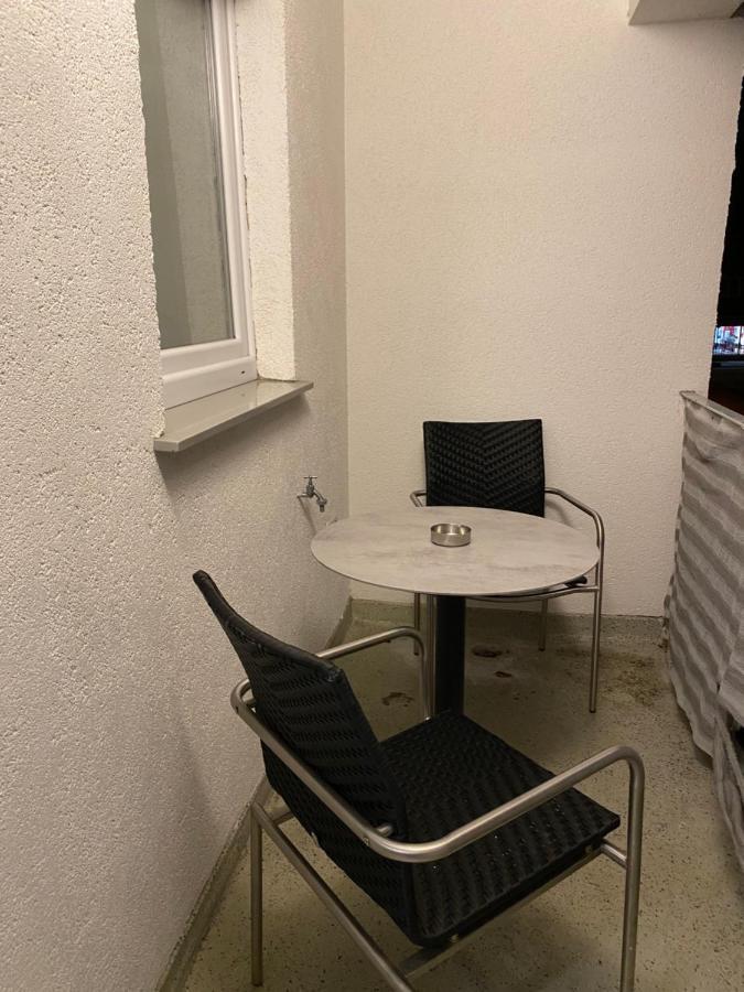 Aparts House - Balkon-Wifi-Kitchen Essen Dış mekan fotoğraf