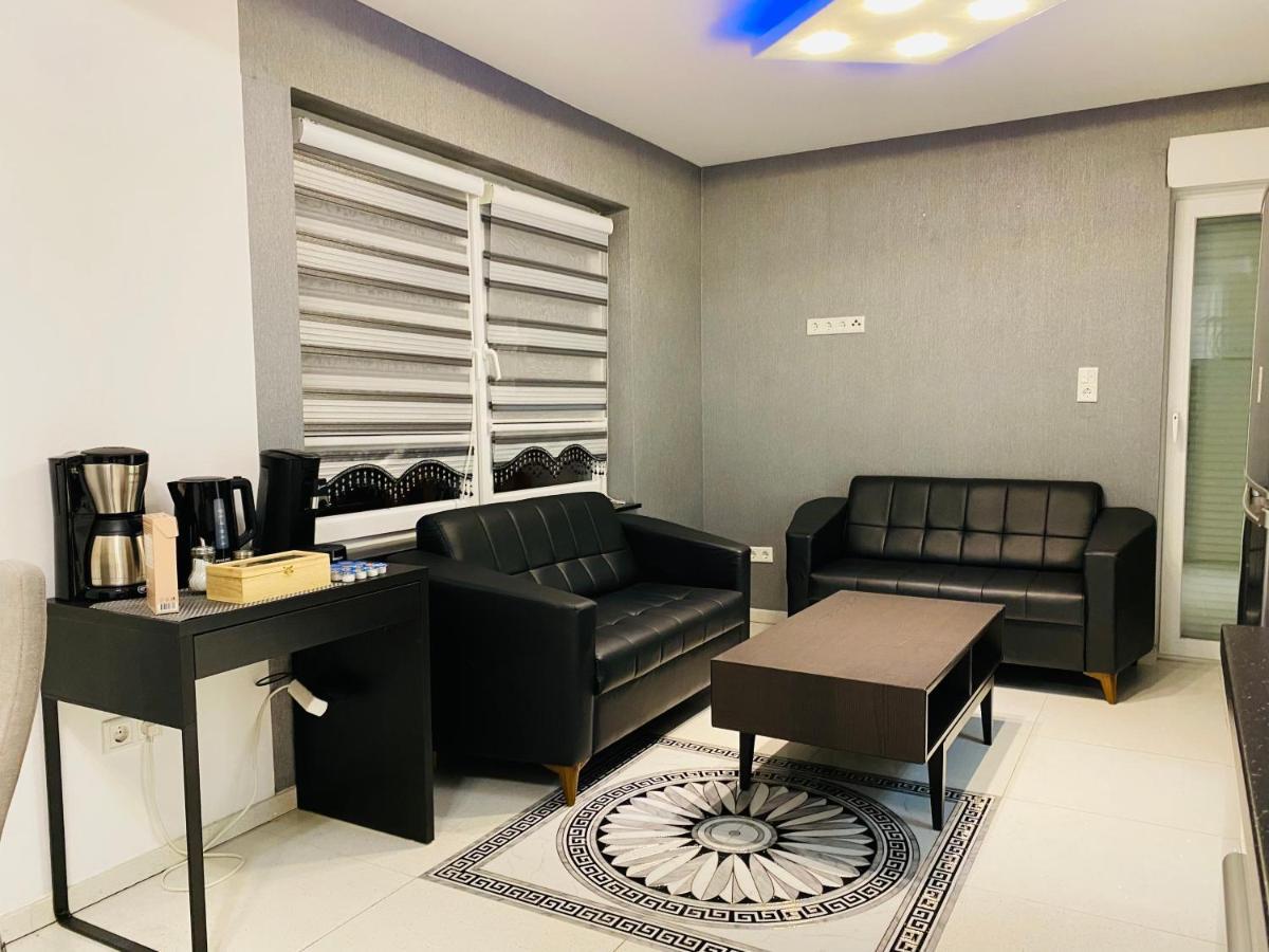 Aparts House - Balkon-Wifi-Kitchen Essen Dış mekan fotoğraf