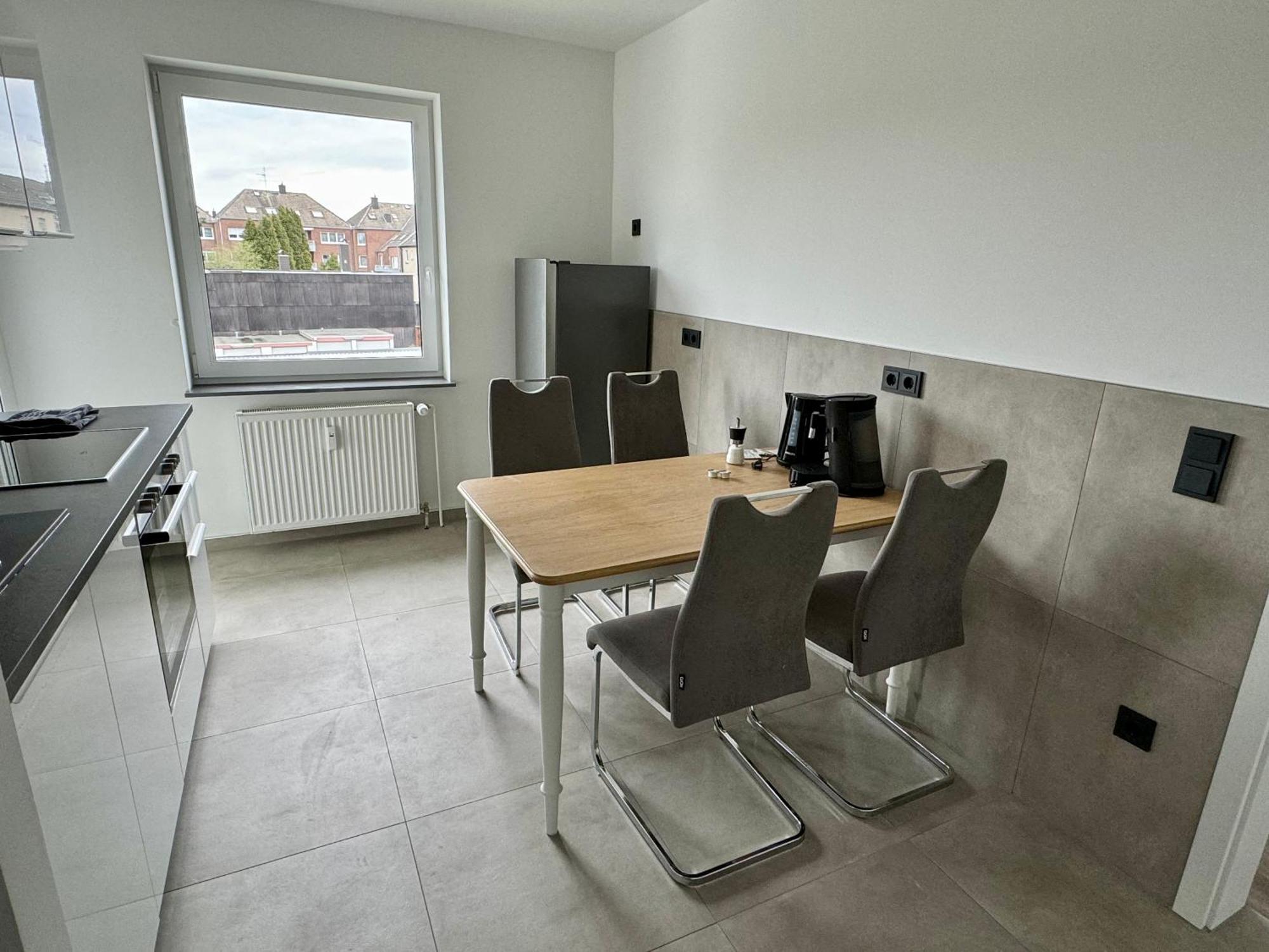 Aparts House - Balkon-Wifi-Kitchen Essen Dış mekan fotoğraf